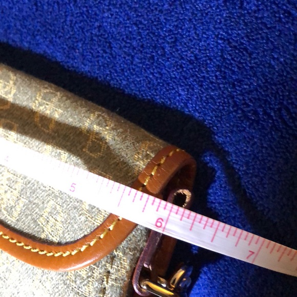 Dooney & Burke wristlet - Picture 4 of 8